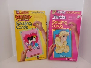Lote de tarjetas de costura vintage Barbie, Disney, Colorforms tarjetas de hilo con cordones - Imagen 1 de 7