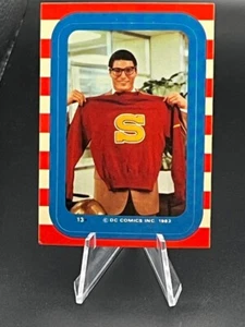 Pegatina Topps DC Comics Superman 1983 #13 Clark Kent casi nueva Christopher Reeve - Imagen 1 de 2