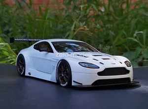 AUTOart 1/18 Scale Aston Martin Vantage V12 GT3 White Diecast Car Model Toy Gift - Picture 1 of 7