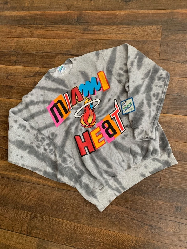 47 brand MIAMI HEAT 男式圆领套头衫,扎染,小号,全新带标签 — 第 1/1 张图片