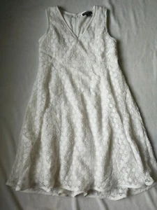 NWT A Pea In The Pod Women's Size M Maternity White Crochet Maternity Dress - Picture 1 of 11