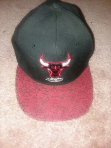 Chicago Bulls New Era 9Fifty Windy City Black With Red Bill Snapback Hat Cap - Picture 1 of 8