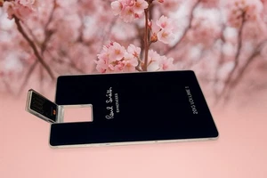 💾 Chiavetta USB da 2 GB – Edizione “Paul Smith Spectacles 2013 Volume 1” - Photo 1/9