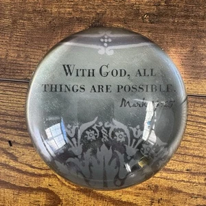 "Pisapapeles cúpula de vidrio de fe cristiana versículo bíblico marca 10:27 3-3/8"" x 1-3/4""" - Imagen 1 de 8