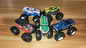 Hot Wheels Monster Jam 1:64 Lot Of 5 - BIGFOOT, BONE SHAKER, SUPER MARIO BOWSER+ - Picture 1 of 21