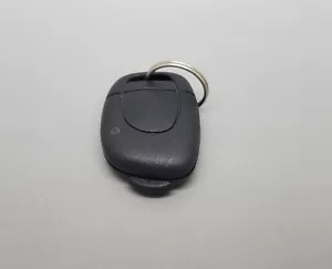 Llavero Renault, transmisor remoto de entrada sin llave Renault. Renault Car Key PS-07 - Imagen 1 de 5