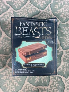 Animales fantásticos y dónde encontrarlos Estuche de Newt Scamander con sonido - Imagen 1 de 3