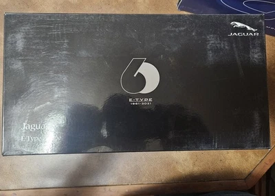 1961 Jaguar E-Type 1/18 by Kyosho red - Image 1 of 4