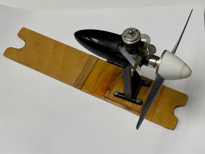 Vintage COX Tee Dee .049 049 Nitro CL FF Free Flight Model Airplane Engine - Image 1 of 3