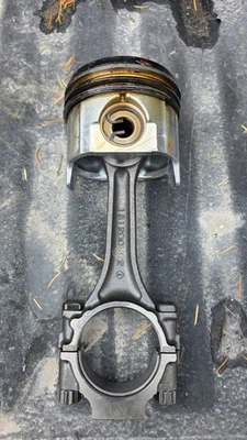 1999 - 2003 Ford F250 F350 7.3 Powerstroke Piston and Connecting Rod. OEM - Image 1 of 4
