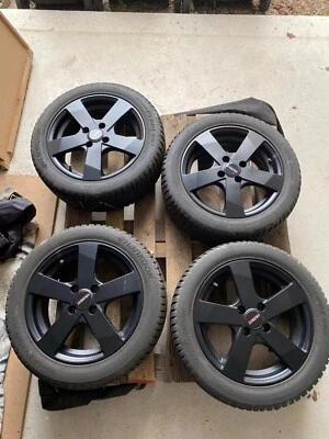 Winterreifen von Hankook komplett Set 4 Reifen plus Felgen von Dezent - Bild 1 von 4