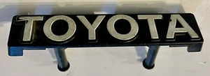 Rare Vintage Toyota Emblem Badge Logo Nameplate 75321-22350 OEM - Picture 1 of 5