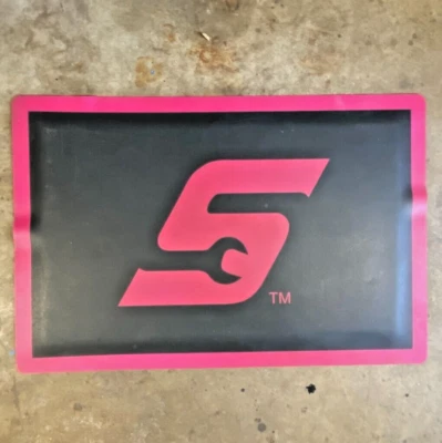 Snap-On Floor Mat Anti-Fatigue Cushioned Garage Shop Large 54” x 36” Magenta - Image 1 of 4