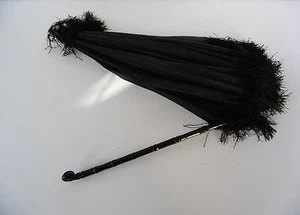 PETITE OMBRELLE ANCIENNE PLIANTE MANCHE BOIS LAQUE NOIR - Imagen 1 de 10
