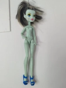 Monster High Frankie Stein Doll NUDE Shoes Only Great Condition - Picture 1 of 4