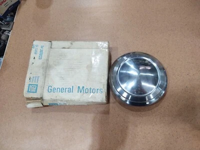 NUEVO DE LOTE GM TAPACUBOS CENTRAL CHEVY VEGA 71 72 73 74 75 76 77 1971 1972 1977 Foto 1 de 4