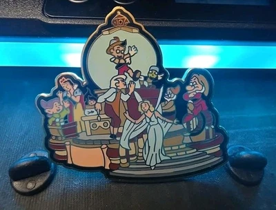 WDW - Pinocchio & Snow White - Snow Globe Parade 9185 - Image 1 of 2