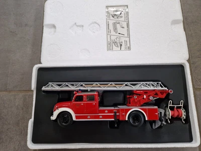 Minichamps Magirus S6500 Aerial Ladder 1955 - Image 1 of 4