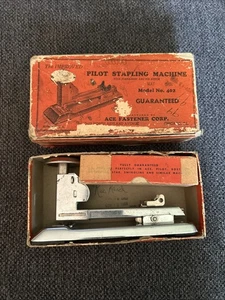 Grapadora vintage Ace Pilot modelo 402 con grapas y caja original funciona bien (B1) - Imagen 1 de 9