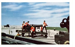 "RED COATS" REENACT EARLY DAYS AT FT. HENRY, KINGSTON, ONTARIO - PC6586 - Bild 1 von 2