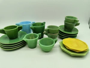 Vintage Green Glass Blue Yellow Akro Agate Toy Tea Set Dish Teapot Lot Of 21 Pcs - Picture 1 of 17