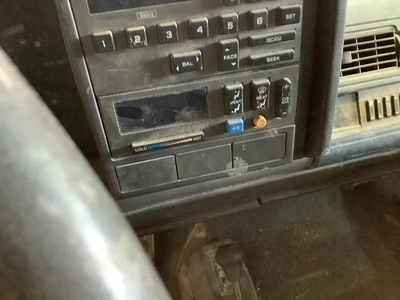 Used Engine Complete Assembly fits: 1989 Chevrolet 1500 PICKUP 8-350 5.7L VIN 7 - Image 1 of 4