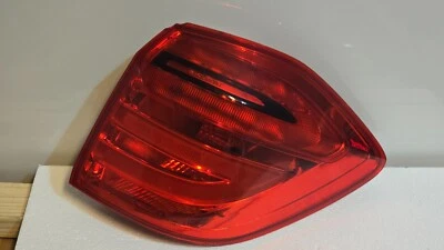LUZ TRASERA DERECHA LUZ TRASERA EXTERIOR LÁMPARA PARA MERCEDES-BENZ GL550 / GL450 2013-2016 Foto 1 de 4