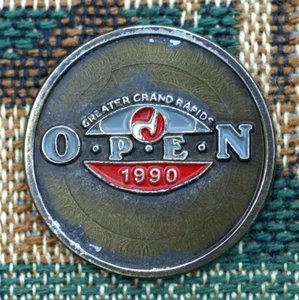 RARO_Vintage_ Greater Grand Rapids ABIERTO 1990 1" Marcador de Pelota de Golf - Imagen 1 de 1