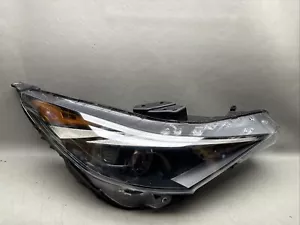 2021 2022 2023 Hyundai Elantra Headlight Right RH Passenger OEM Damaged ‼️ - Picture 1 of 18