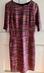 Trina Turk Damenkleid Gr. 4 Ponte Jacquard Monarch in Weinberrymantel Neu ohne Etikett - Bild 1 von 7