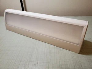 Williams Wall Mount Architectural Up/Down Healthcare 2' LED Light WMAUD White - Picture 1 of 6