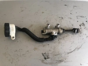 01-06 CILINDRO MAESTRO FRENO TRASERO HONDA CBR600F4I OEM CON DEPÓSITO 036 - Imagen 1 de 4