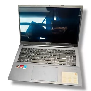 ASUS Vivobook M3500QA-L1082T / 15,6" / Ryzen 7 5800H 16GB 1TB SSD AMD Rade OLED - Bild 1 von 6