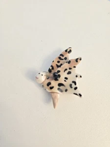 Vintage 1988 Lacombe Schmetterling Ton Keramik Anstecknadel Brosche hellbraun weiß schwarz - Bild 1 von 8