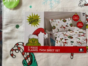 NEW The Grinch Dr Seuss Flannel Twin Size Sheet Set Christmas Holiday Ornaments - Picture 1 of 3