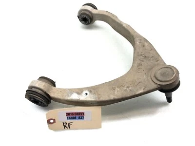 Chevrolet Tahoe 2015-2016 4x4 pasajero derecho brazo de control superior delantero fabricante de equipos originales. Foto 1 de 4