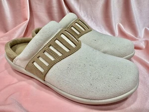 Womens Size 7.5 Revitalign Ortho Shoes Beige Cream Canvas Slip On Comfort Clogs - Picture 1 of 9