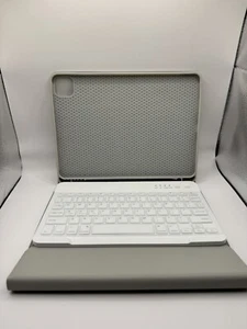 iPad Wireless Tastatur und Gehäuse der 10. Generation TUS239/282 - Bild 1 von 6