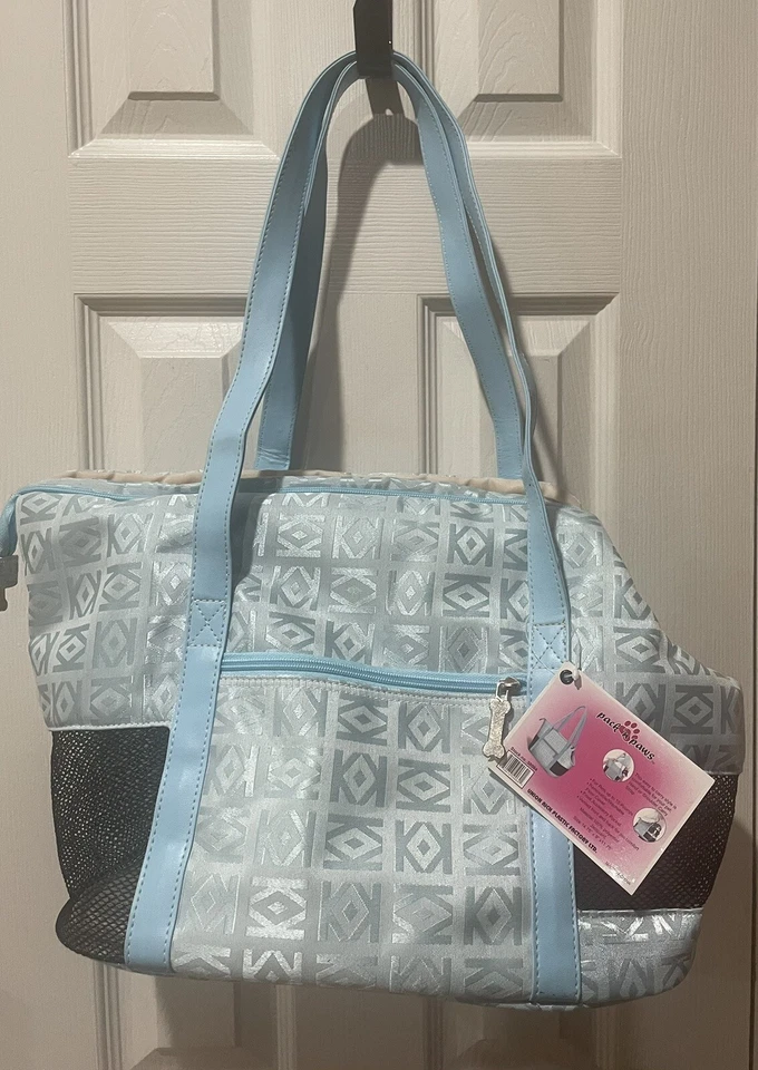 Bolso de mano azul portador de mascotas estilo: UNION RICH PLASTIC FACTORY LTD; Pack n Paws Foto 1 de 4