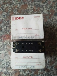 Zócalo de relé SM2S-05D para relé intermedio RM2S y RU2S x 10 piezas - Imagen 1 de 3