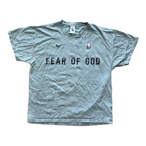 T-shirt Nike FOG NBA warmup Fear Of God taglia M grigio erica chiaro oversize - Foto 1 di 4