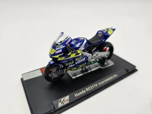 1/24 2004 Honda RC211V - Colin Edwards | Racing Bike Model - Picture 1 of 3