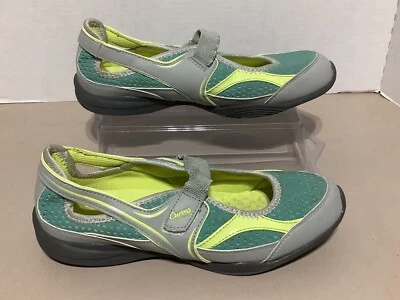 Curves for Women size 9.5 Turquoise Gray Green Elastic Comfort Trail Water Shoes - Image 1 of 4