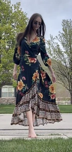 Farm Rio Anthropologie Kleid Wickel Blumen Größe M Petite - Bild 1 von 10