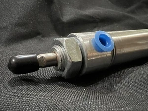 PARKER pneumatic air cylinder - Picture 1 of 4
