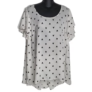 Torrid Women 2 2XL Georgette Flutter Sleeve Blouse Top Geometric Arrow White - Picture 1 of 10