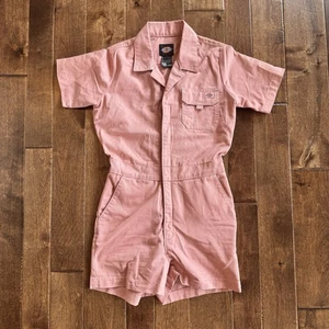 NUEVO SIN ETIQUETAS Dickies NUEVO Mameluco Mono Pantalones Cortos Mujeres XS Rosa Ropa de Trabajo Utilitaria - Imagen 1 de 4