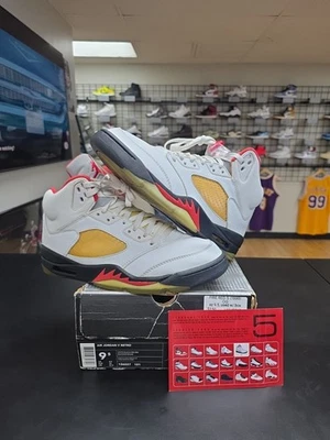 Talla 9 - Air Jordan 5 Retro 2000 Blanco Rojo Fuego Foto 1 de 4