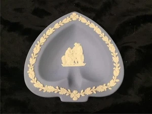 Jaspis Wedgewood blau Schmuckschale 4,5" England kleiner Teller in Spatenform VINTAGE - Bild 1 von 4