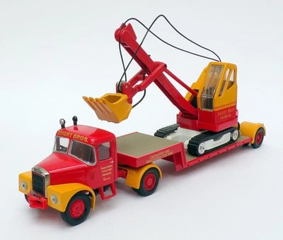 Corgi 1/50 Scale 31010 - Scammell Highwayman With Luffing Shovel - Short Bros - Image 1 of 4